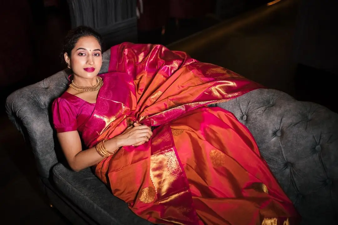 Pooja Ramachandran Stills in Red Saree Blouse